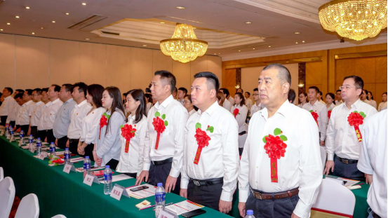 奋斗新时代 共立异绚烂 - 皇家国际