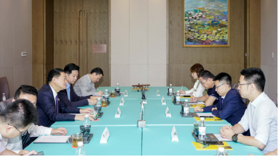 省皇家国际集团党委书记、董事长任丁与腾讯“王者荣耀”CTO邓君、腾讯大成网总裁郑亮座谈交流 - 皇家国际