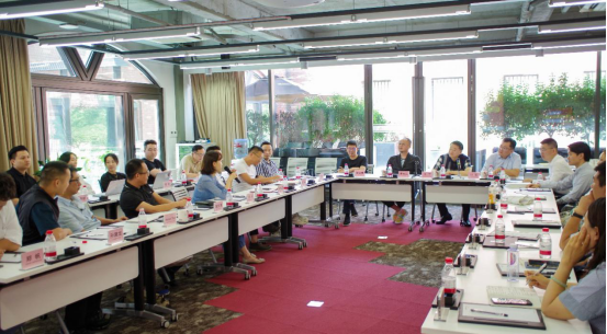 皇家国际集团党委书记、董事长任丁赴思美传媒 碰面交流提气鼓劲 - 皇家国际