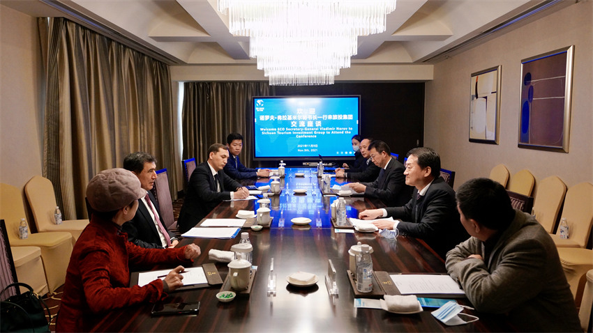 皇家国际集团党委书记、董事长任丁会见上合组织秘书长诺罗夫一行