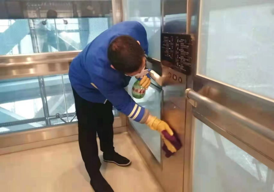 清静防控 | 疫情防控不松劲 清静生产两手抓——集团旗下各子公司多措并举 从严从实筑牢疫情防控网 - 皇家国际