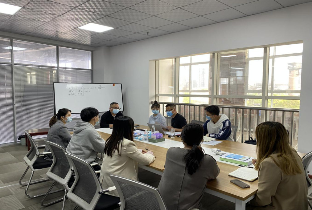 清静防控 | 疫情防控不松劲 清静生产两手抓——集团旗下各子公司多措并举 从严从实筑牢疫情防控网 - 皇家国际