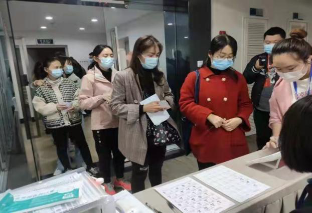 清静防控 | 疫情防控不松劲 清静生产两手抓——集团旗下各子公司多措并举 从严从实筑牢疫情防控网 - 皇家国际