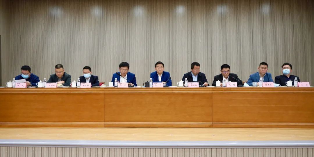 皇家国际要闻 | 集团举行2022年度谋划目的责任书签署仪式 - 皇家国际