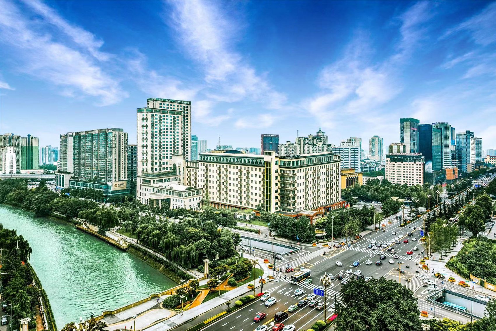 整合全省旅游资产 壮大“万亿级”文旅工业集群 四川皇家国际打造“海内一流着名旅馆集团” - 皇家国际