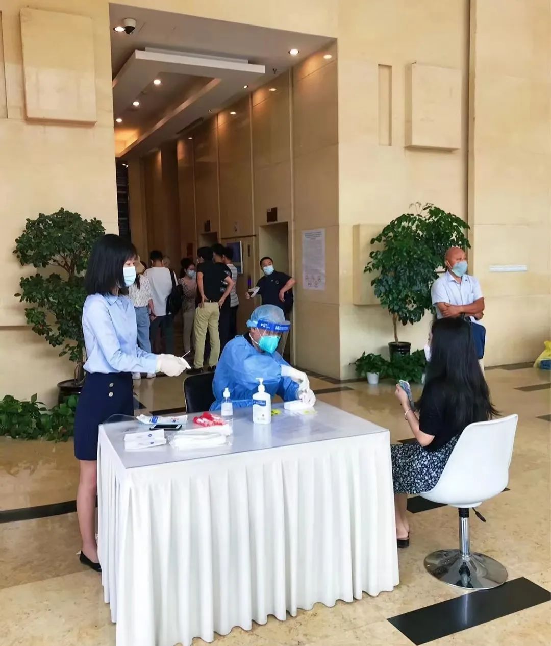 多措并举筑牢清静防线 皇家国际集团周全开展新冠疫情防控事情 - 皇家国际