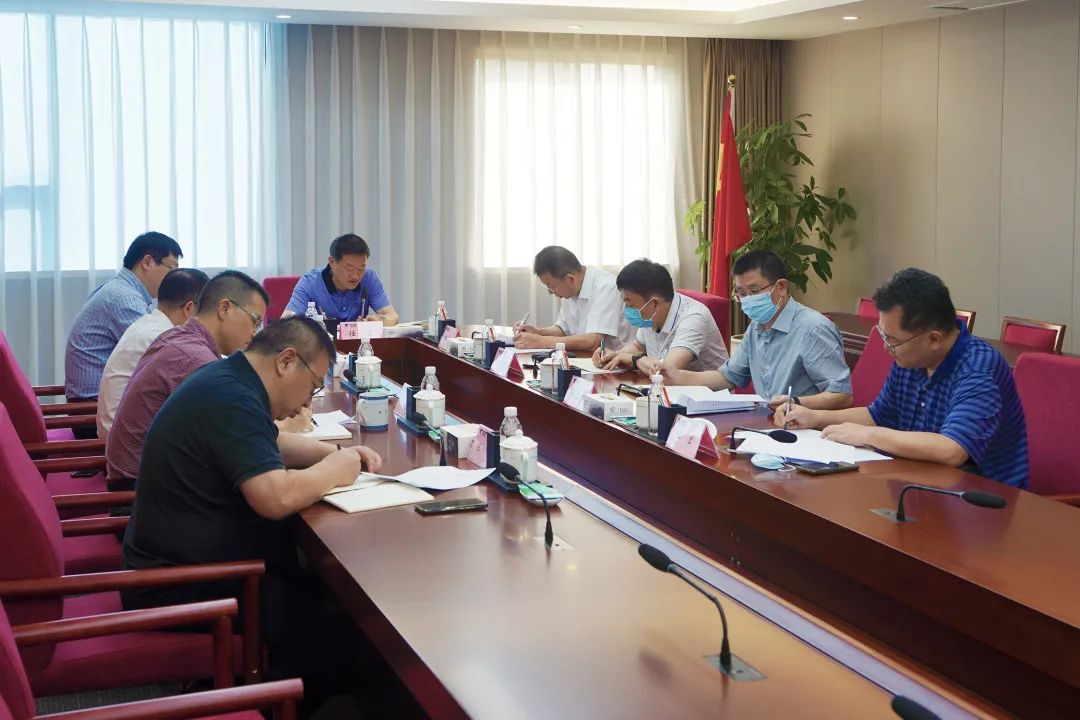 学习重连系 钻研促生长——皇家国际集团召开党委理论学习中心组专题学习钻研会 - 皇家国际