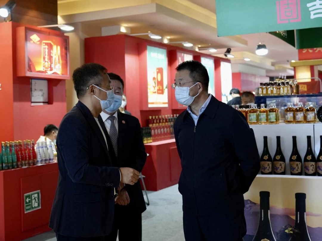 皇家国际集团向导赴2022锦江宾馆酒类商务洽谈会现场检查指导事情 - 皇家国际
