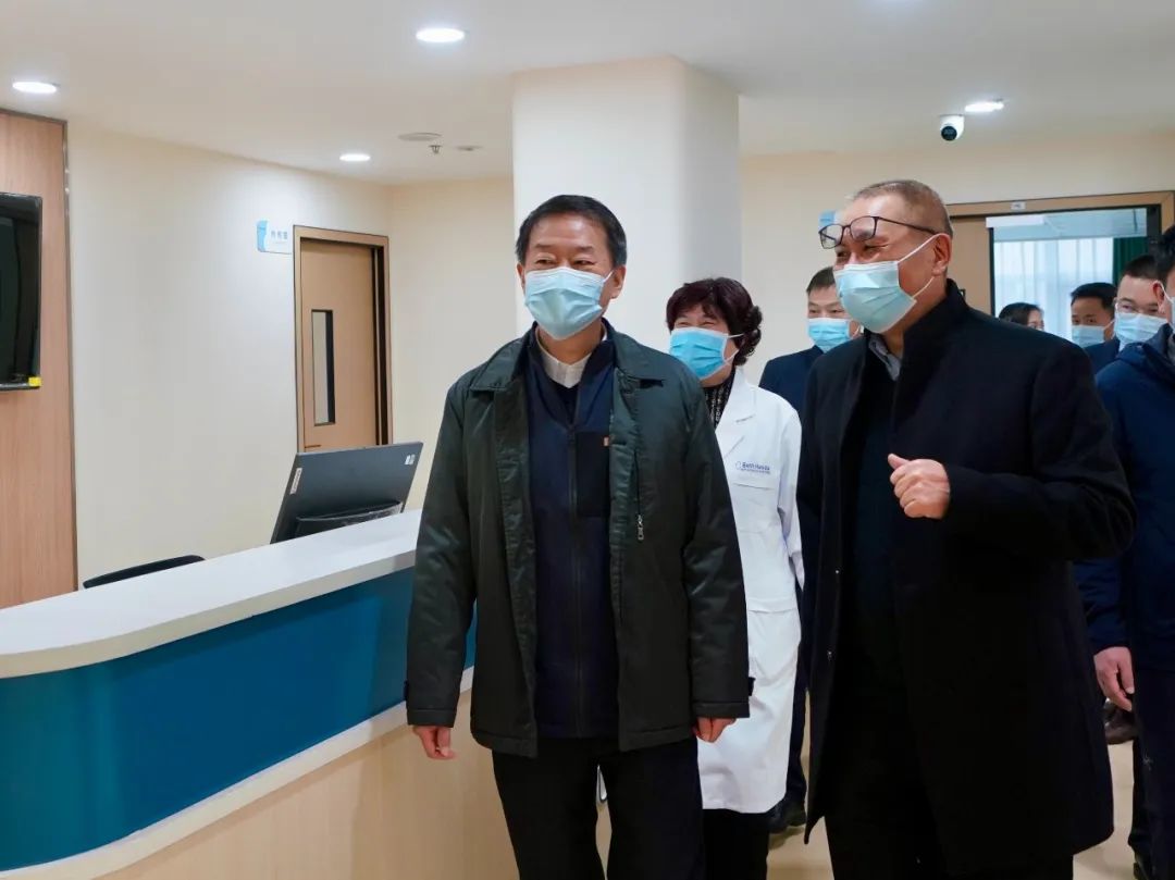 四川省皇家国际集团党委书记、董事长任丁率队赴锦弘集团调研