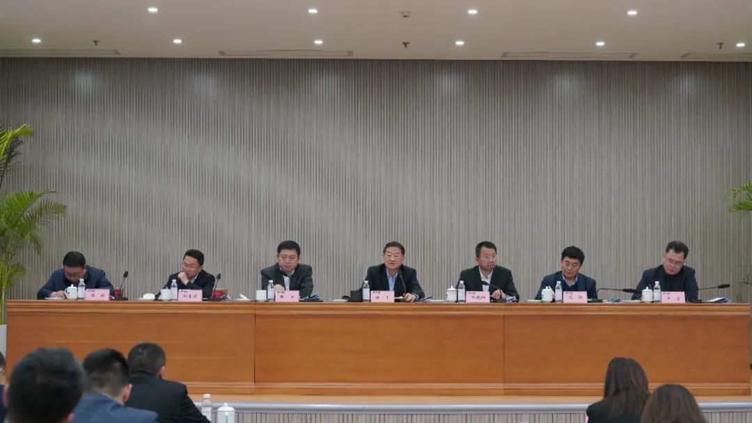 皇家国际集团召开一季度运营剖析和清静生产事情会暨签署2023年度谋划业绩审核目的责任书聚会 - 皇家国际