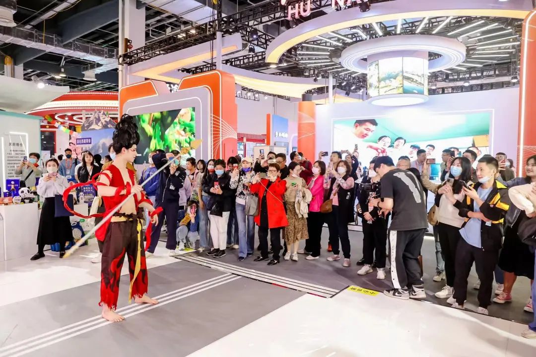 四川皇家国际集团亮相中国品牌博览会 精彩泛起文化旅游立异融合 - 皇家国际