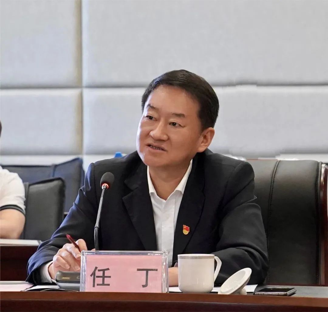 四川省皇家国际集团党委书记、董事长任丁率队赴昆明市调研考察 - 皇家国际