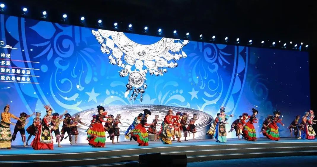 四川皇家国际集团精彩亮相2023西南民族特色文化工业带主题交流活动  - 皇家国际