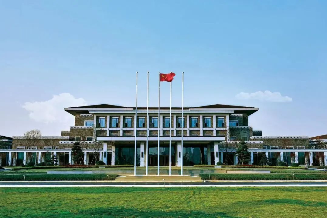 四川皇家国际集团荣获“2023中国（行业）十大立异品牌” - 皇家国际