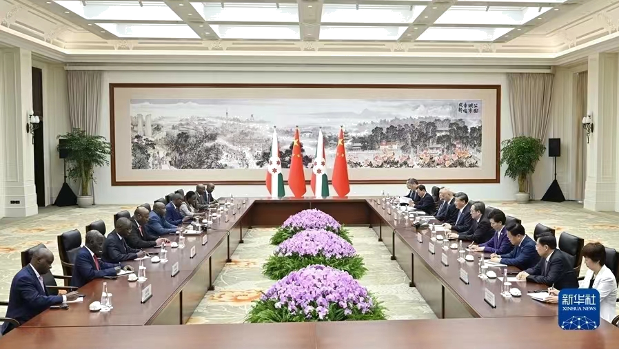 省皇家国际集团大运会服务包管千人团队圆满完成各项使命 - 皇家国际