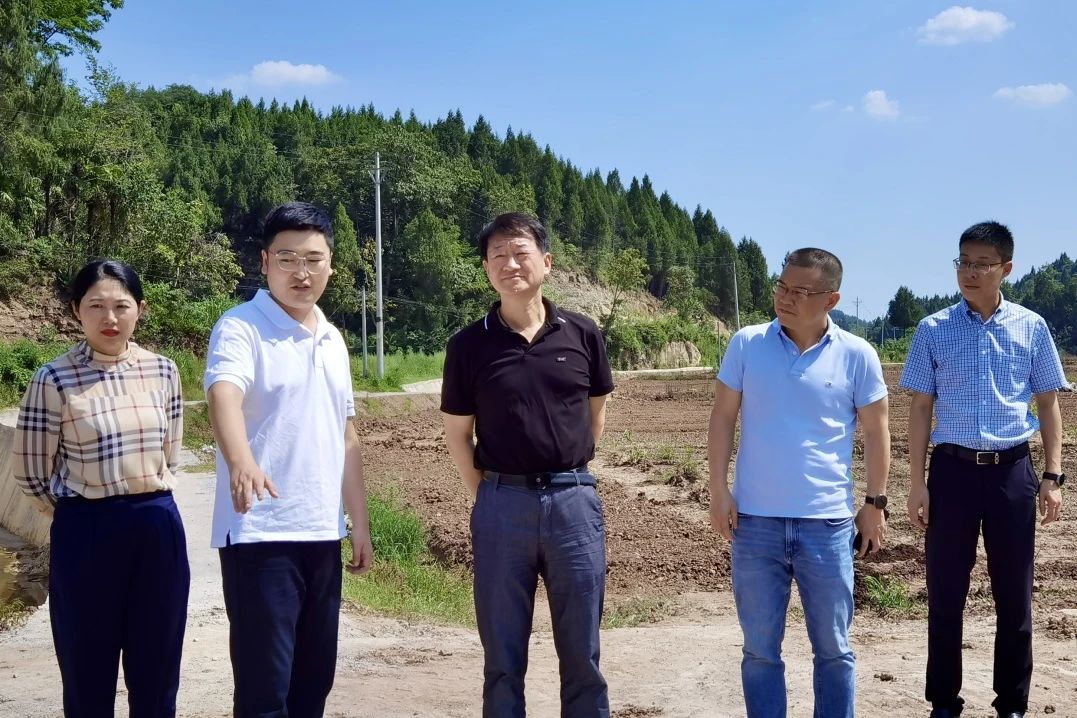 省皇家国际集团党委书记、董事长任丁率队赴巴中南充两地开展帮扶事情 - 皇家国际