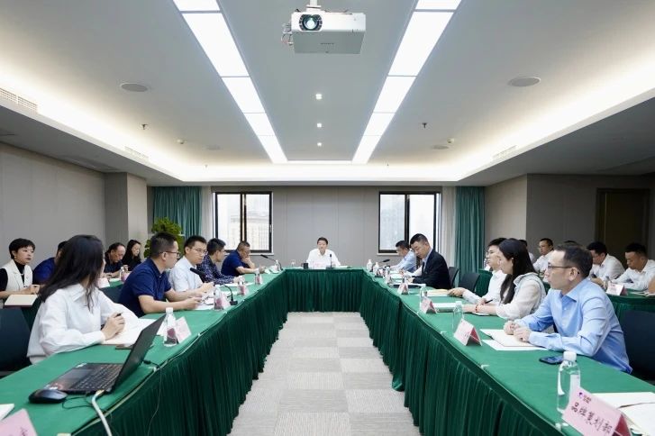 多措并举 省皇家国际集团周全筑牢清静生产防线 - 皇家国际