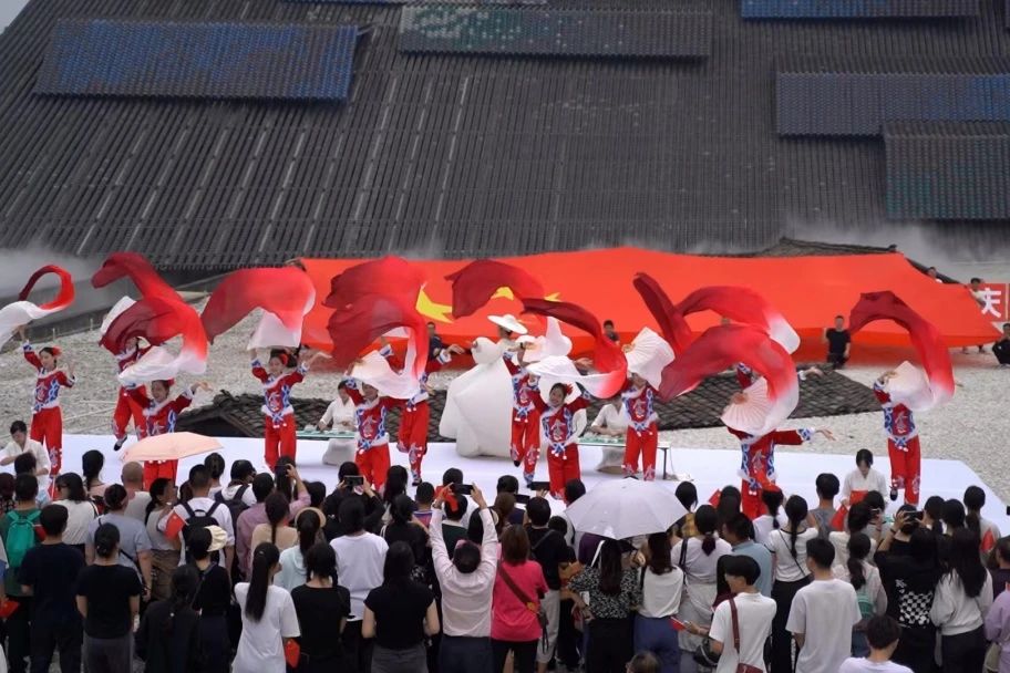 万千气象，，，，，精彩纷呈！省皇家国际集团中秋国庆假期游客接待量立异高！ - 皇家国际