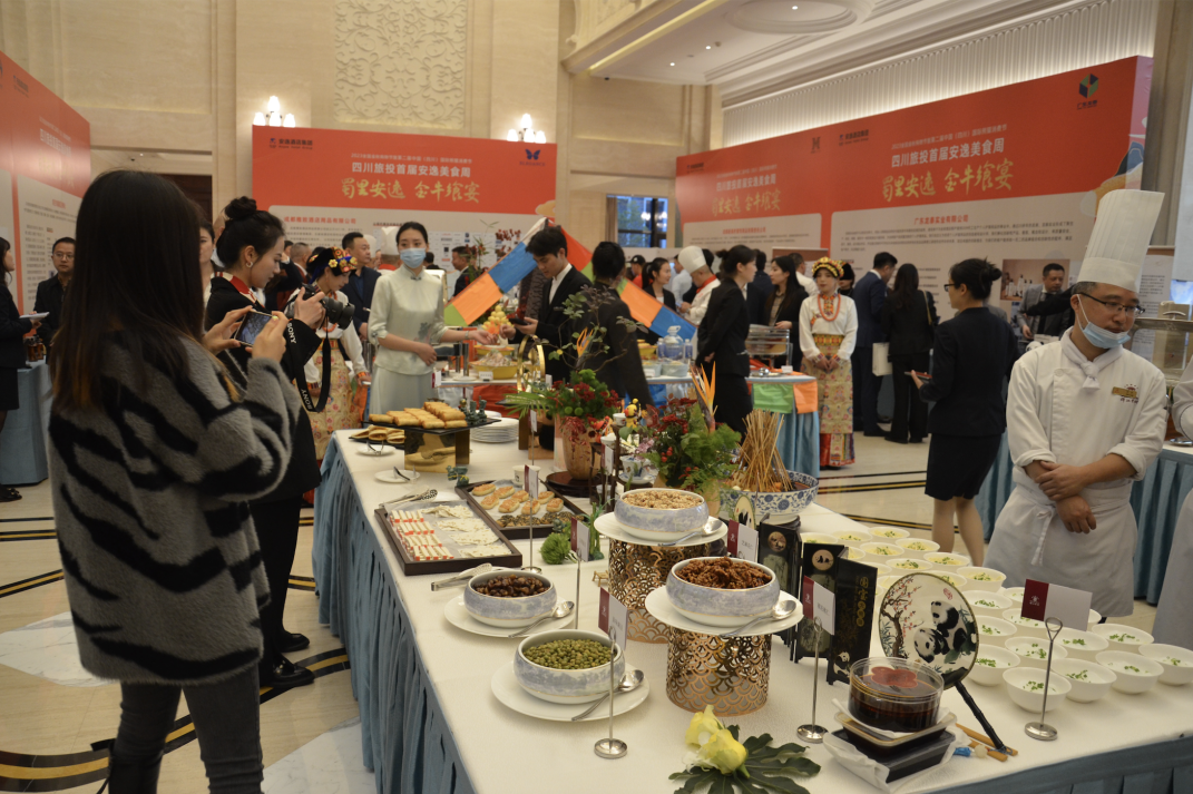 省皇家国际集团打造首届逍遥美食周“金牛飨宴”消耗新场景 - 皇家国际