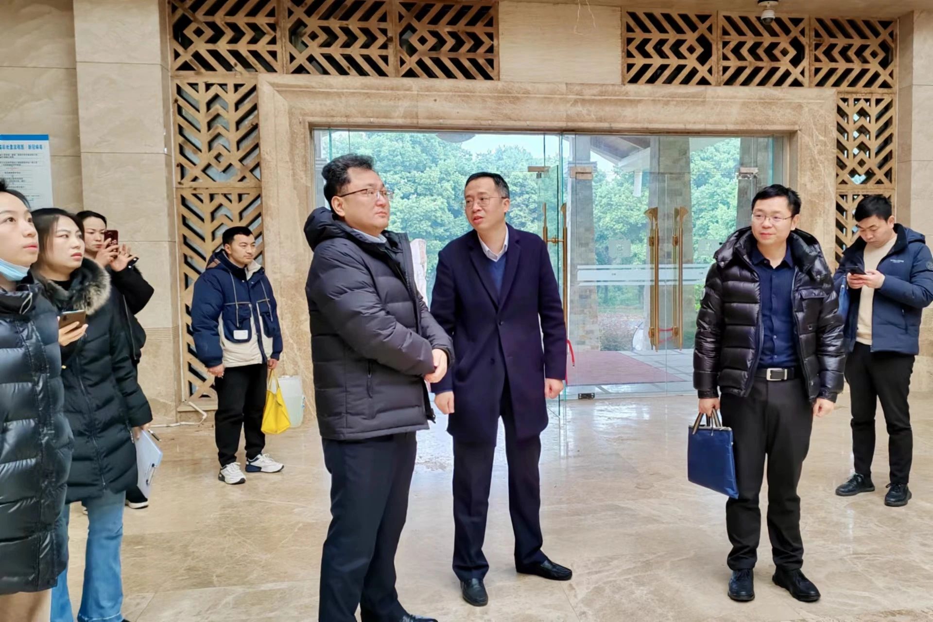 省皇家国际集团周全开展节前清静生产大检查 - 皇家国际