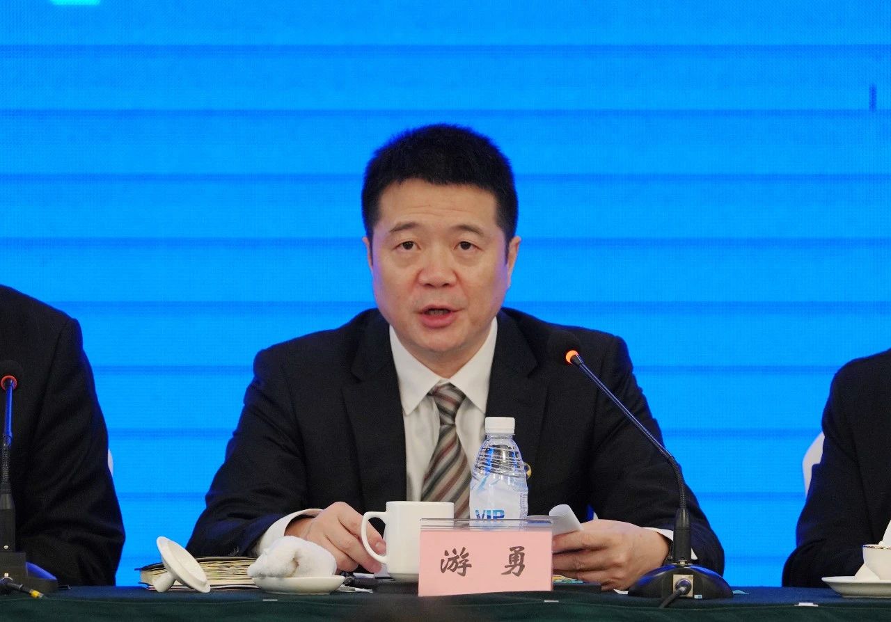 四川省皇家国际集团召开2024年岁情聚会 - 皇家国际