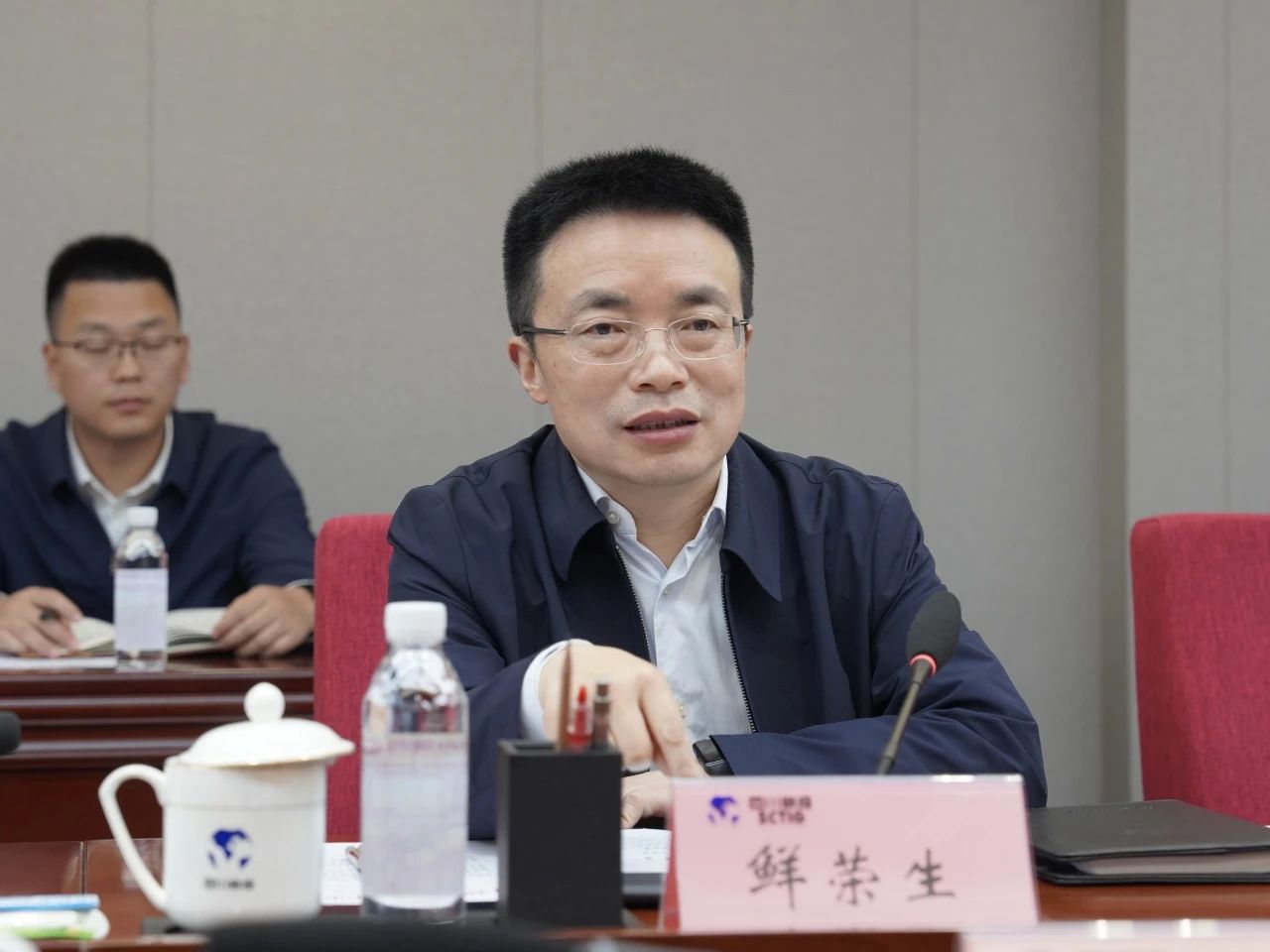 省皇家国际集团与巴中市举行座谈交流会 - 皇家国际