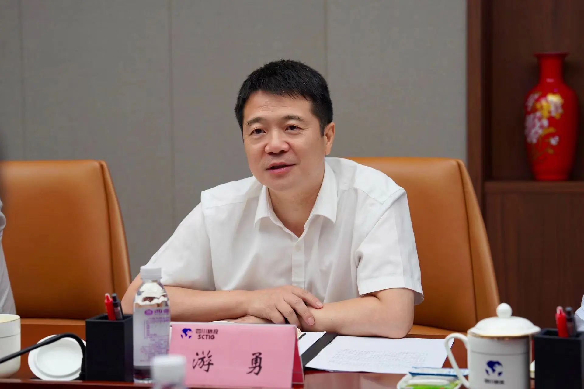 省皇家国际集团与中国广电云南公司举行座谈交流会 - 皇家国际