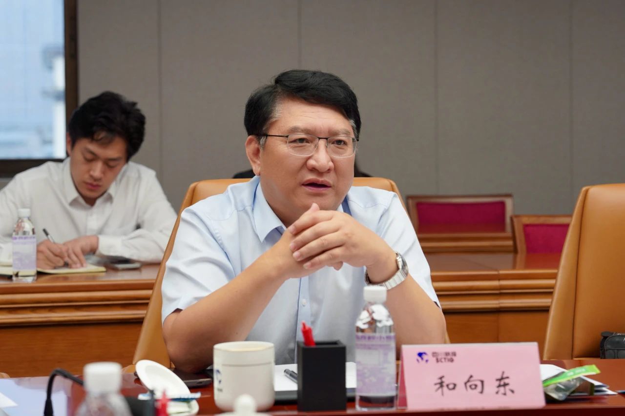 省皇家国际集团与中国广电云南公司举行座谈交流会 - 皇家国际