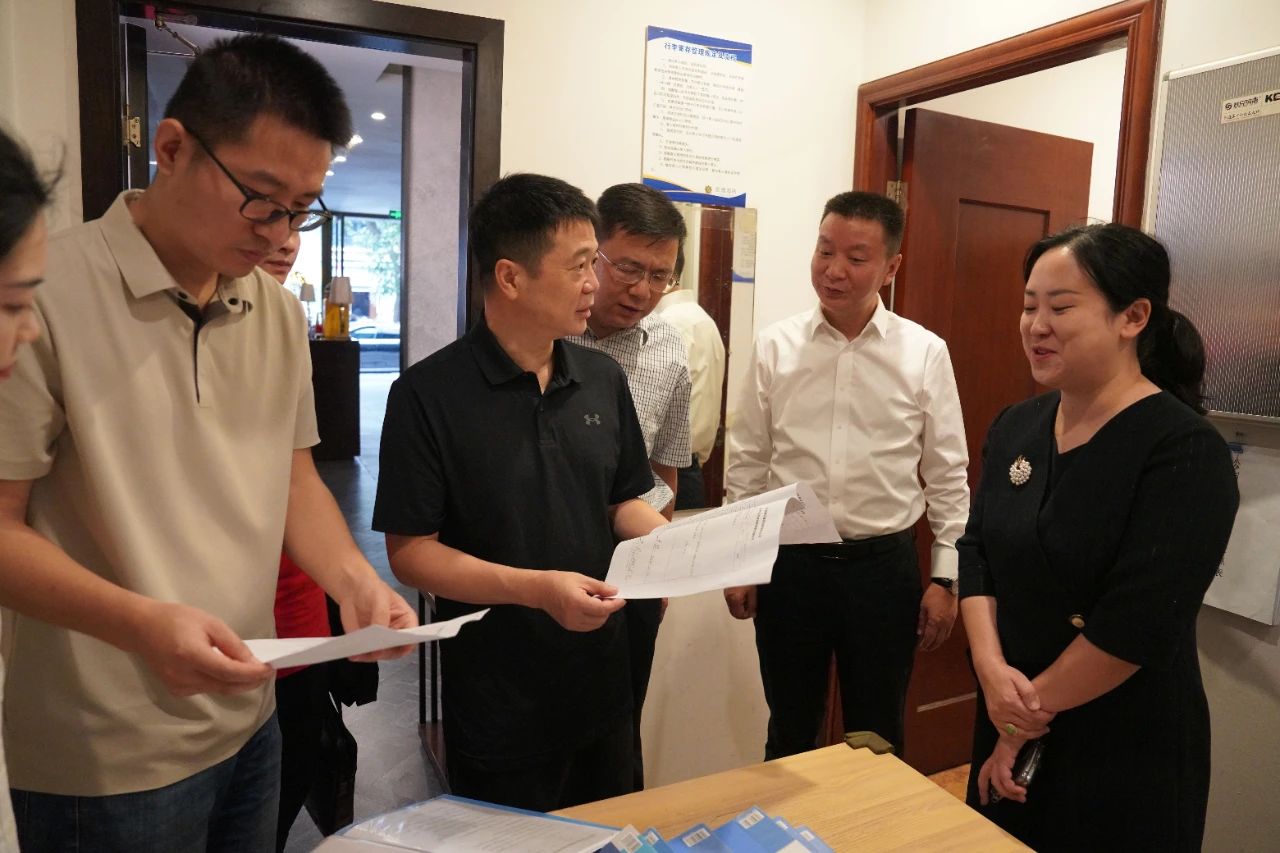 省皇家国际集团党委书记、董事长游勇端午节时代检查调研清静生产谋划事情并探望慰问坚守岗位的一线职工 - 皇家国际