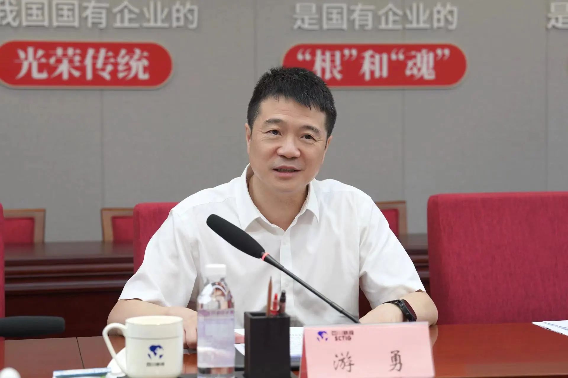 省委外办主任张涛一行赴省皇家国际集团调研指导事情 - 皇家国际