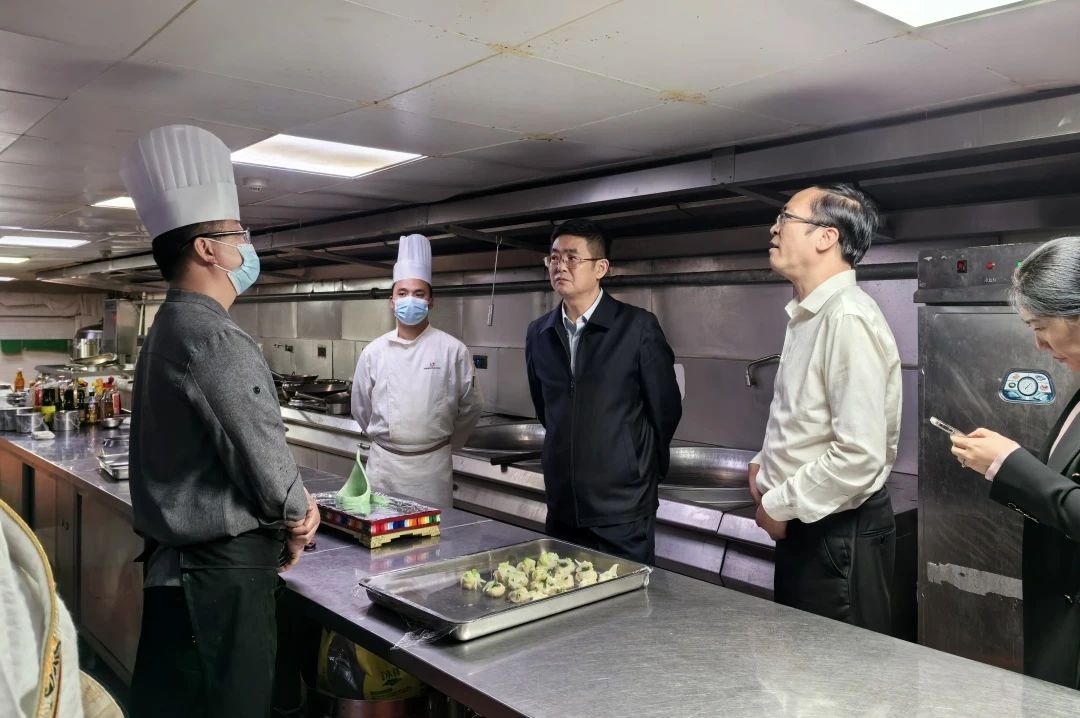 省皇家国际集团向导率队调研古尔沟公司