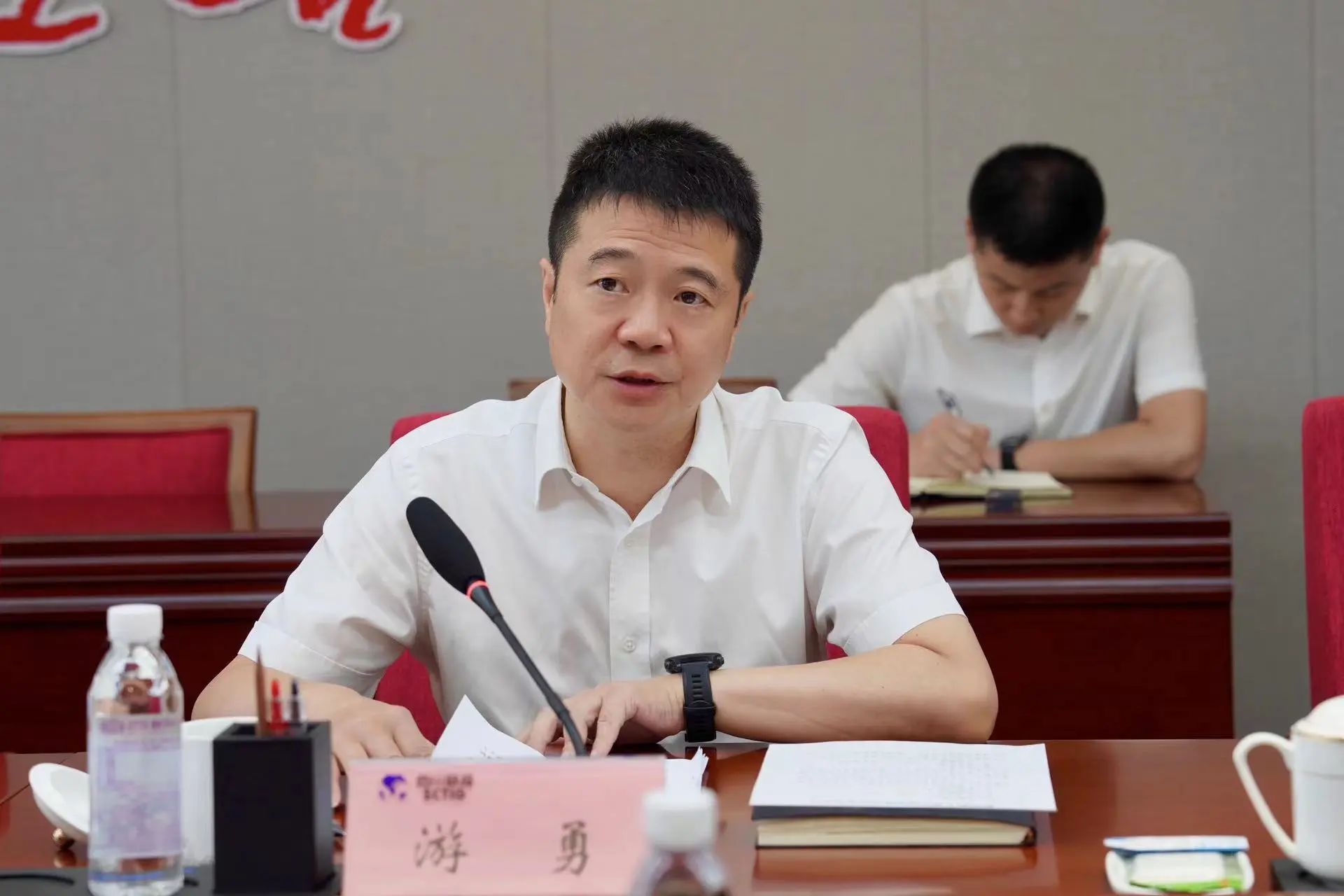 省皇家国际集团召开新任职干部任前整体谈话会 - 皇家国际