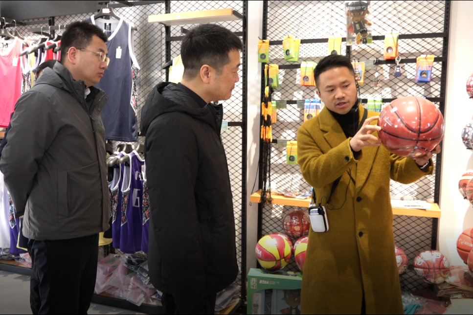 省皇家国际集团主要向导带队赴贵州台江县开展相助交流活动 - 皇家国际