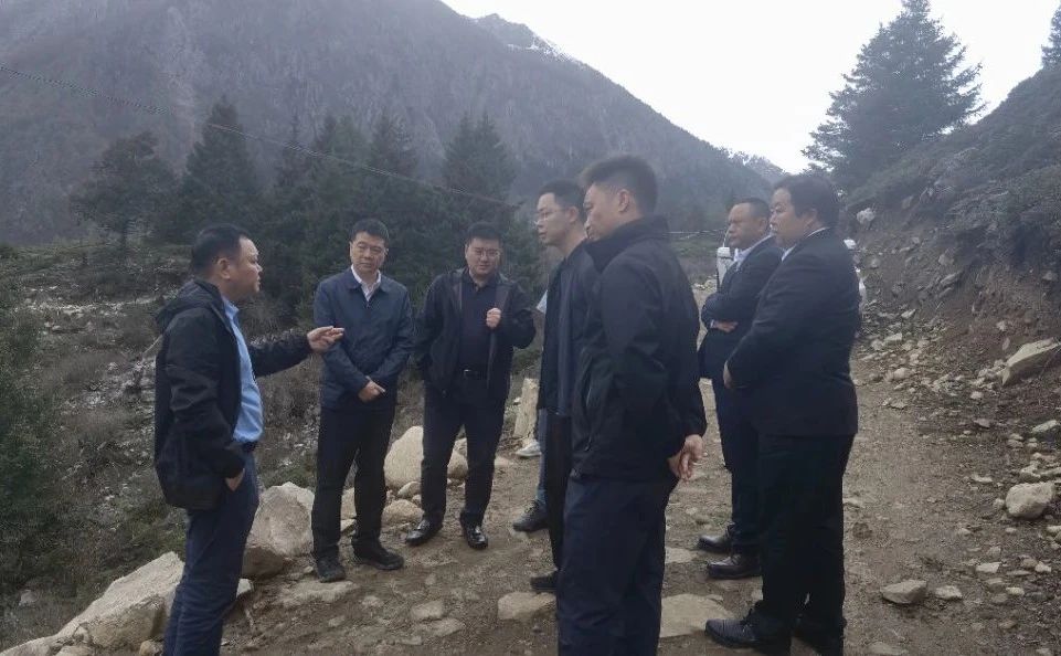 省皇家国际集团与甘孜州举行座谈交流会 - 皇家国际