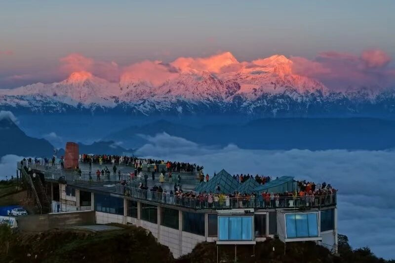 四川皇家国际集团旗下四川景区生长集团揭牌建设! - 皇家国际
